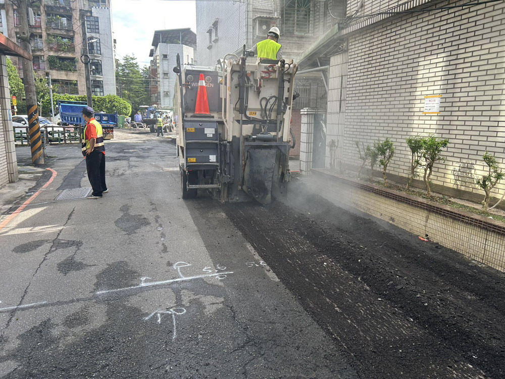 建設公司路損瀝青刨鋪/熱拌標線