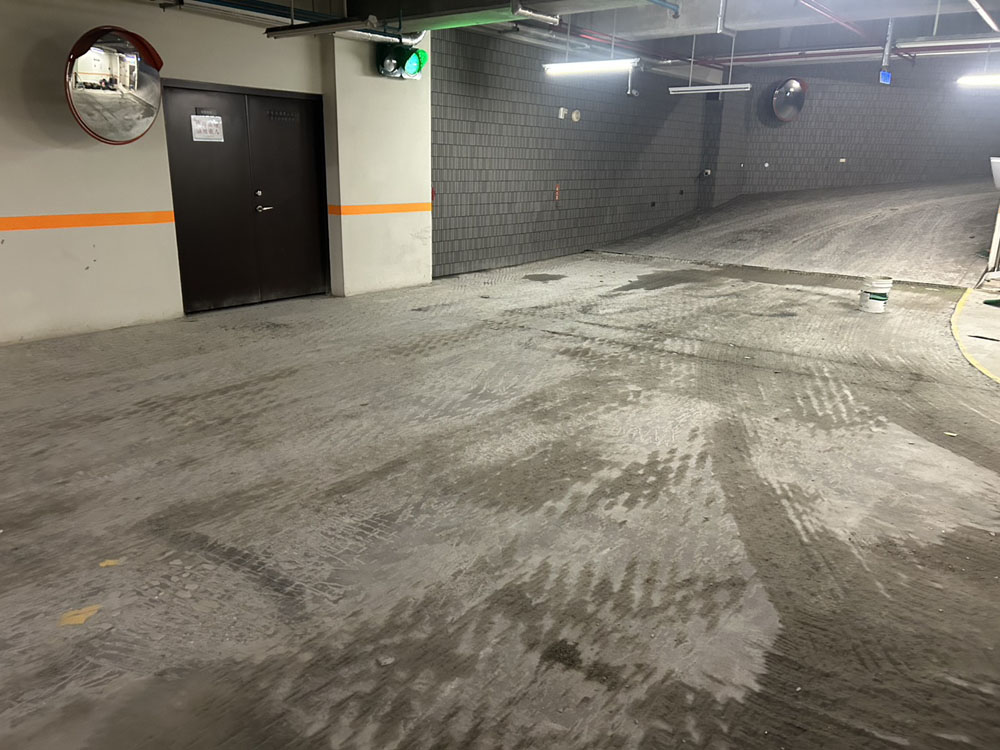 蘆洲社區地下室Epoxy刨除/瀝青鋪設/熱拌標線/車輪擋/減速墊安裝/機車格鐵板安裝