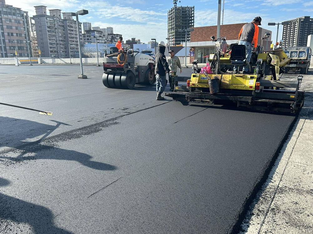 林口三井立體停車場標線