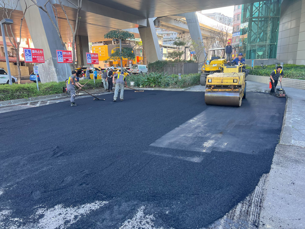 捷運平面停車場整地標線