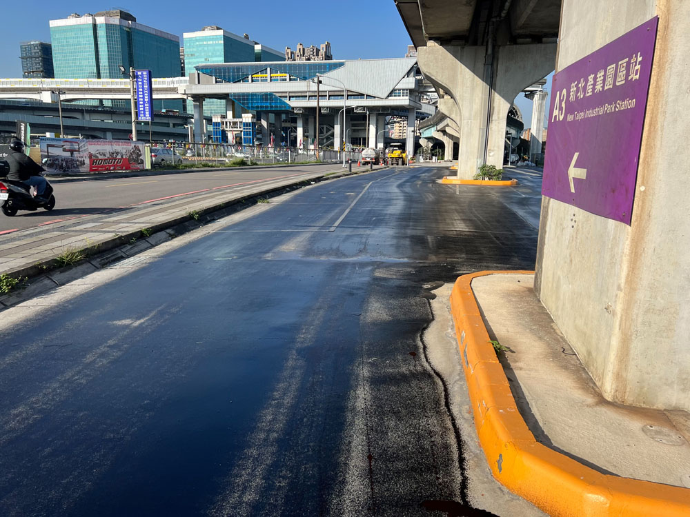 捷運平面停車場整地標線