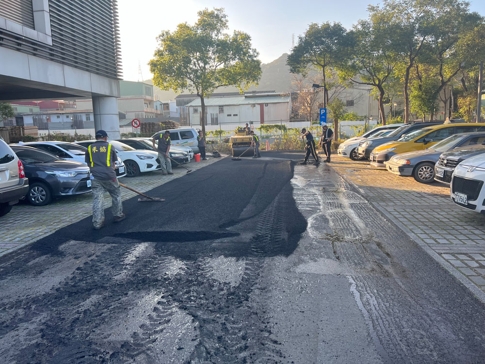 捷運平面停車場整地標線